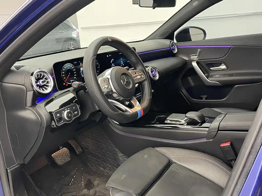 Mercedes-Benz Mercedes-Benz A-Class 2020 Facelift A 200 L Sport Sedan Fashion Edition 2020 - thumbnail 15