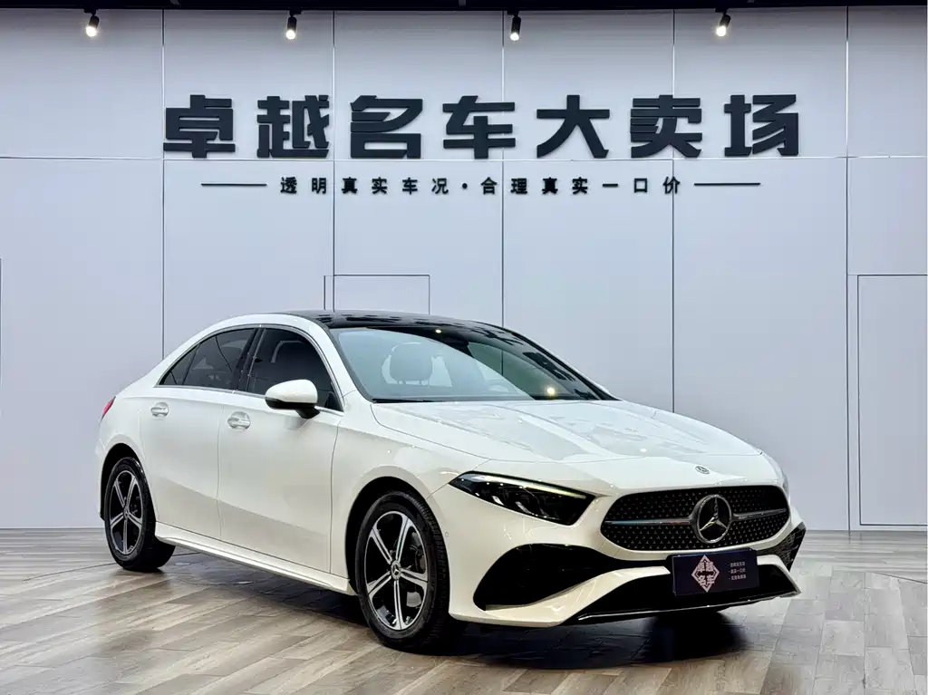 Mercedes-Benz Mercedes-Benz A-Class 2023 A 200 L Fashion Edition 2023