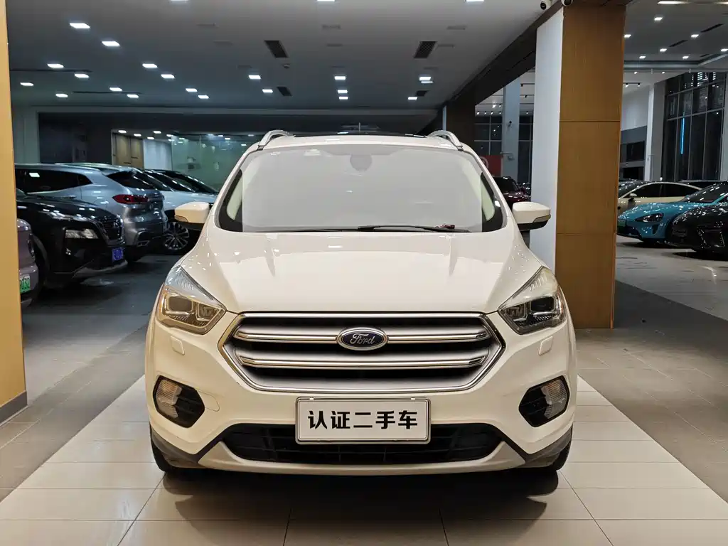 Ford Ford Escape 2018 EcoBoost 180 2WD Luxury Wing Model 2018 - thumbnail 3