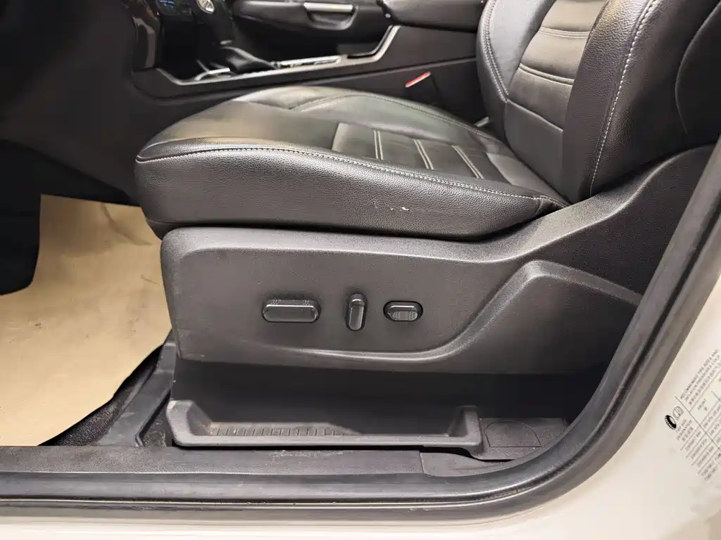 Ford Ford Escape 2018 EcoBoost 180 2WD Luxury Wing Model 2018 - thumbnail 10
