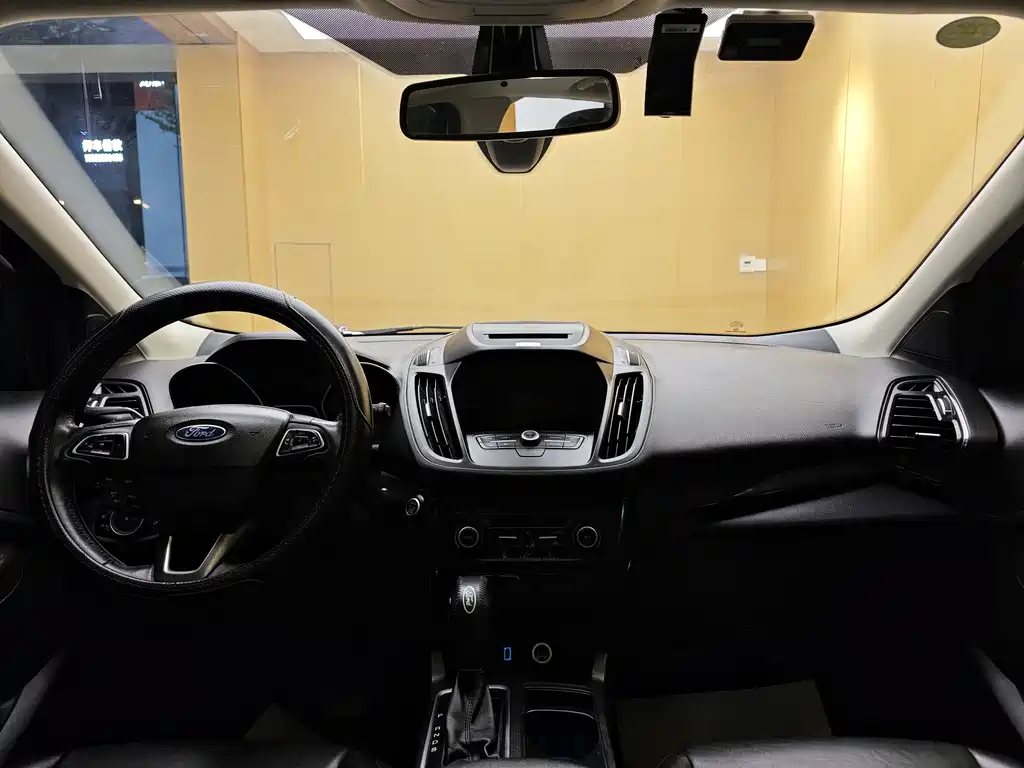 Ford Ford Escape 2018 EcoBoost 180 2WD Luxury Wing Model 2018 - thumbnail 19