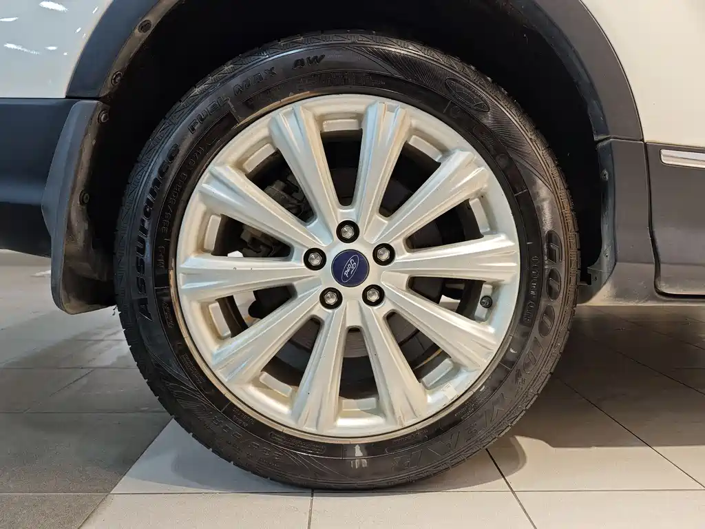 Ford Ford Escape 2018 EcoBoost 180 2WD Luxury Wing Model 2018 - thumbnail 29