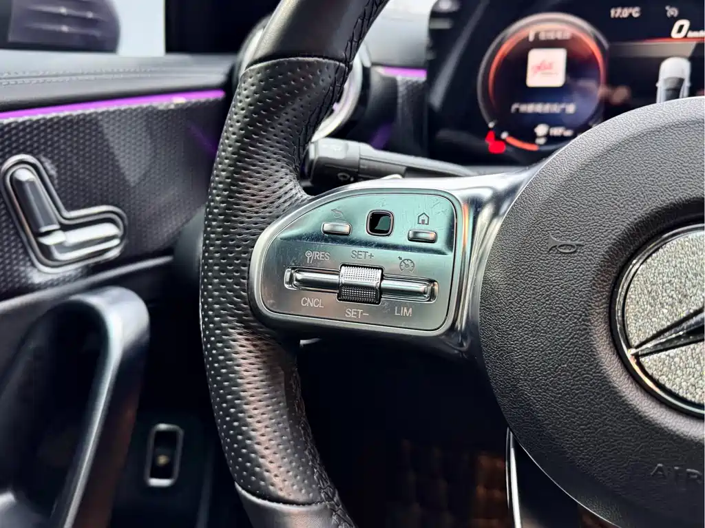 Mercedes-Benz Mercedes-Benz A-Class 2022 Facelift A 200 L Sport Sedan Fashion Edition 2023 - thumbnail 2