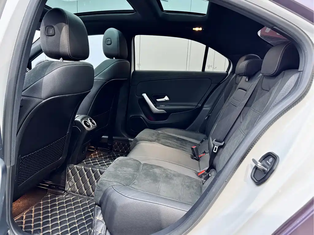 Mercedes-Benz Mercedes-Benz A-Class 2022 Facelift A 200 L Sport Sedan Fashion Edition 2023 - thumbnail 22
