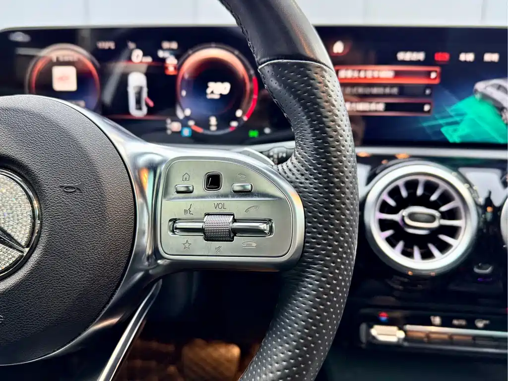 Mercedes-Benz Mercedes-Benz A-Class 2022 Facelift A 200 L Sport Sedan Fashion Edition 2023 - thumbnail 26
