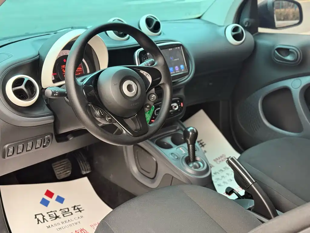 smart smart fortwo 2015 1.0L 52kW Coupe Passion Edition 2017 - thumbnail 6