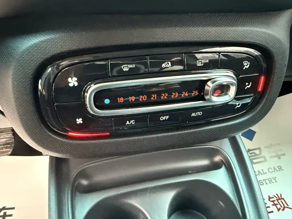 smart smart fortwo 2015 1.0L 52kW Coupe Passion Edition 2017 - thumbnail 12