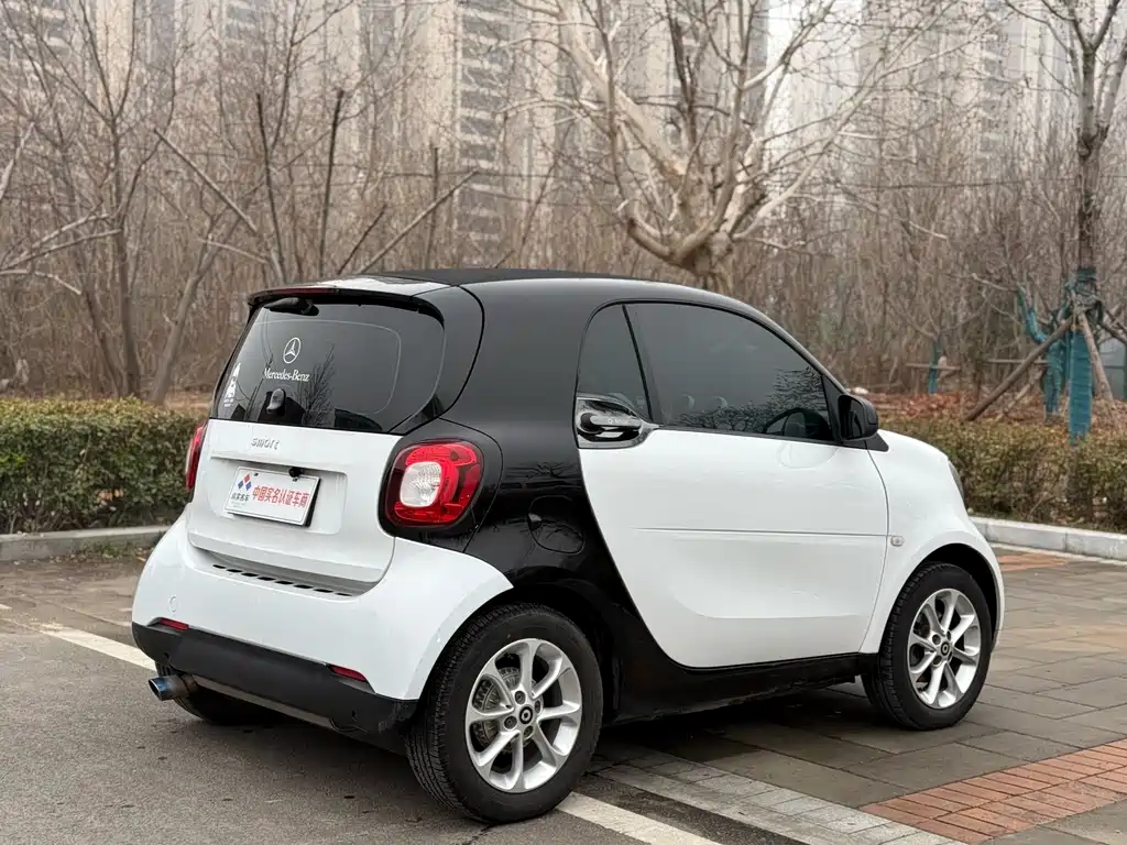 smart smart fortwo 2015 1.0L 52kW Coupe Passion Edition 2017 - thumbnail 16