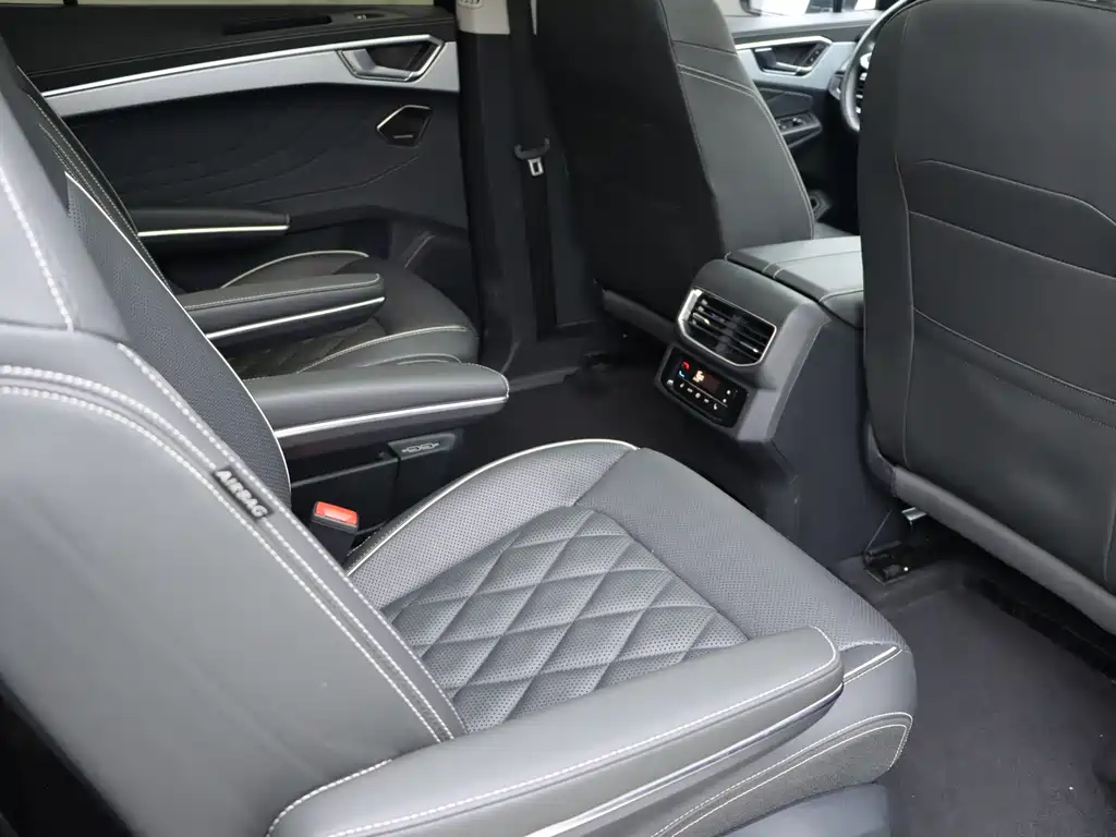 Volkswagen Teramont 2022 380TSI 4Motion Flagship Edition 6-seater 2023 - thumbnail 13