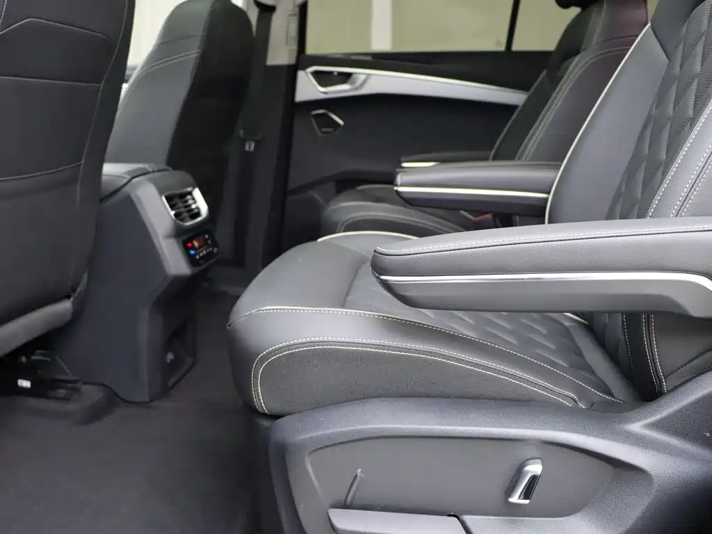 Volkswagen Teramont 2022 380TSI 4Motion Flagship Edition 6-seater 2023 - thumbnail 14