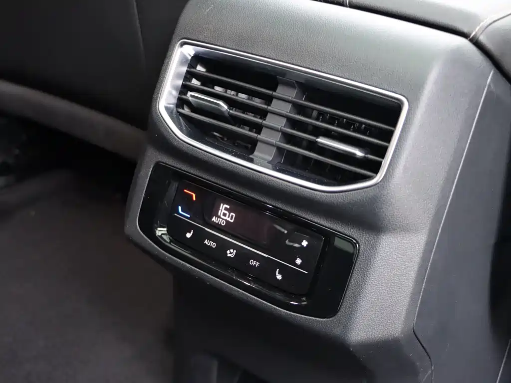 Volkswagen Teramont 2022 380TSI 4Motion Flagship Edition 6-seater 2023 - thumbnail 16