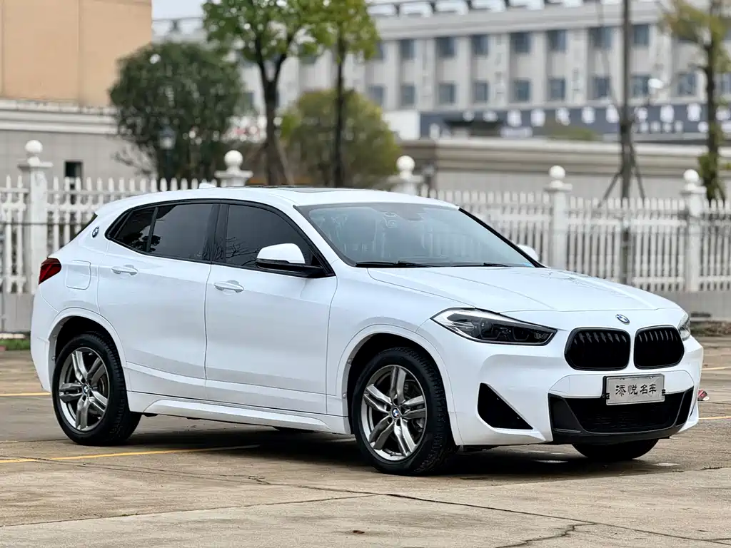 BMW BMW X2 2022 sDrive25i M Sport Package 2022 - thumbnail 3
