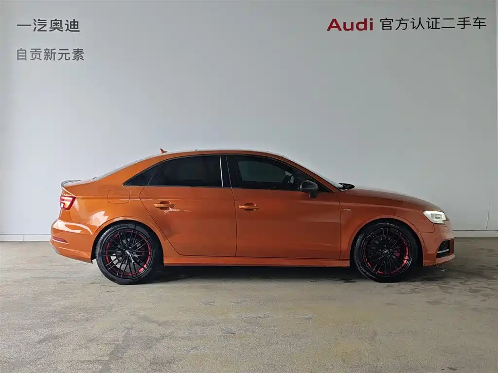 Audi Audi A3 2018 30th Anniversary Edition Limousine 35 TFSI Fashion Model 2018 - thumbnail 2