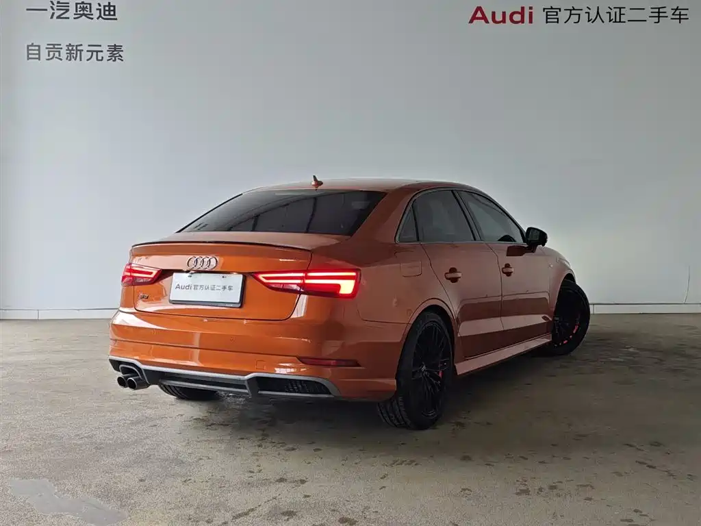 Audi Audi A3 2018 30th Anniversary Edition Limousine 35 TFSI Fashion Model 2018 - thumbnail 3