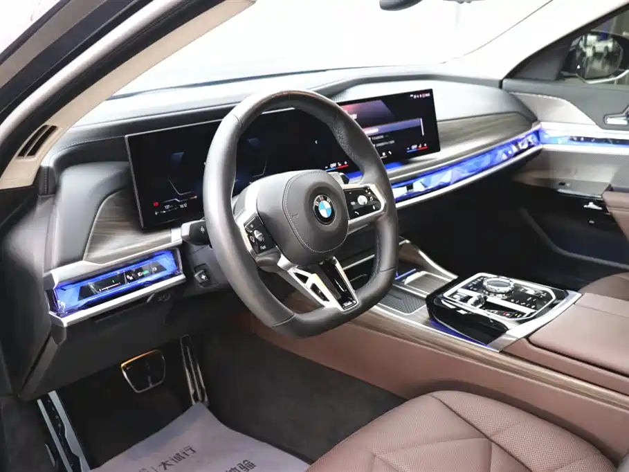 BMW BMW 7 Series 2023 735Li M Sport Package 2024 - thumbnail 13