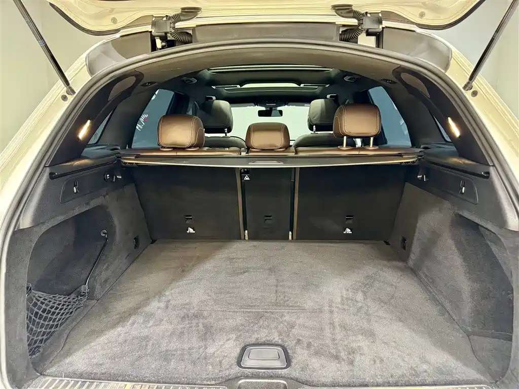 Mercedes-Benz Mercedes-Benz GLC 2020 GLC 260 L 4MATIC Dynamic Model 2020 - thumbnail 3
