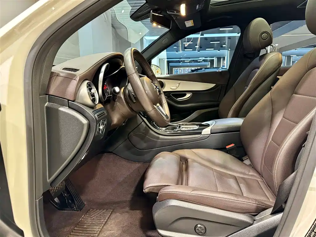 Mercedes-Benz Mercedes-Benz GLC 2020 GLC 260 L 4MATIC Dynamic Model 2020 - thumbnail 18