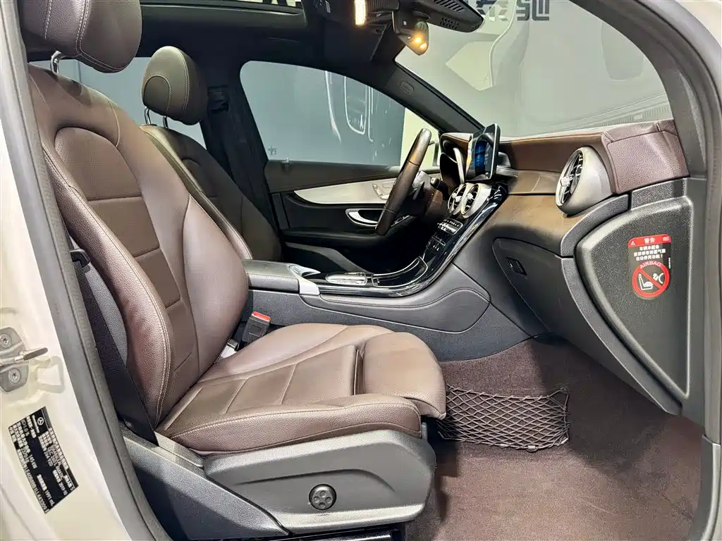 Mercedes-Benz Mercedes-Benz GLC 2020 GLC 260 L 4MATIC Dynamic Model 2020 - thumbnail 19