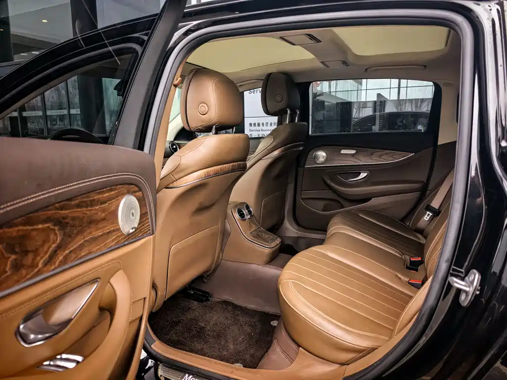Mercedes-Benz Mercedes-Benz E-Class 2023 E 300 L Fashion Edition 2023 - thumbnail 10