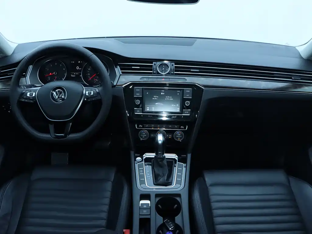 Volkswagen Magotan 2018 Facelift 330TSI DSG Luxury Edition 2018 - thumbnail 15