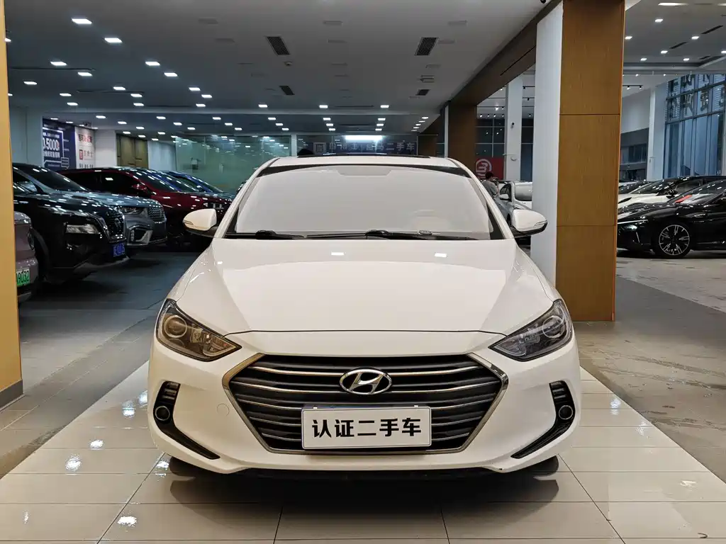Hyundai Elantra 2016 1.6L Automatic Smart Elite 2018 - thumbnail 3