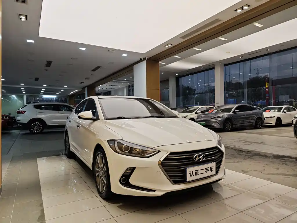 Hyundai Elantra 2016 1.6L Automatic Smart Elite 2018 - thumbnail 4