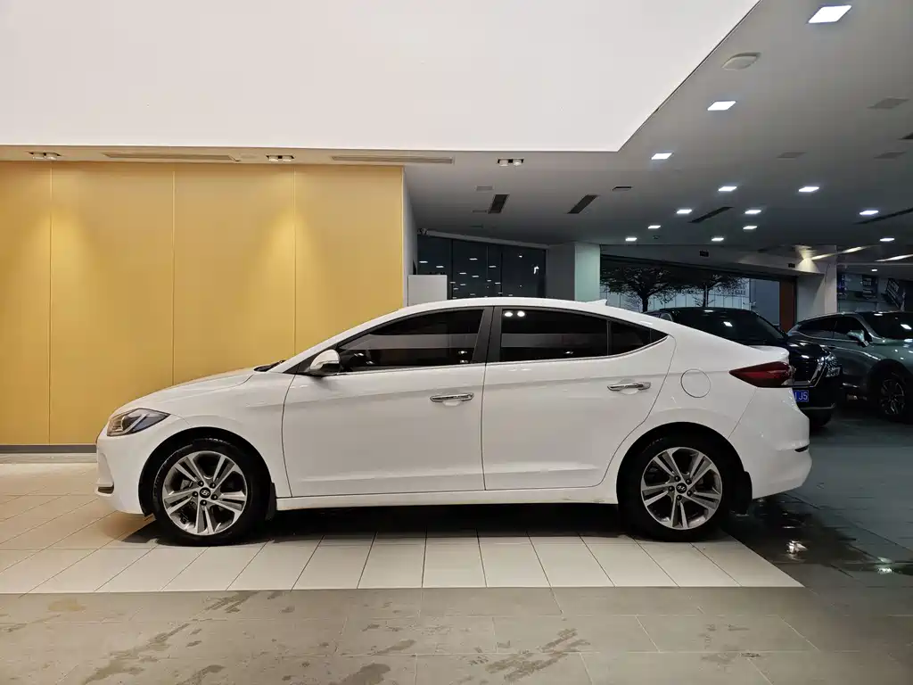 Hyundai Elantra 2016 1.6L Automatic Smart Elite 2018 - thumbnail 6