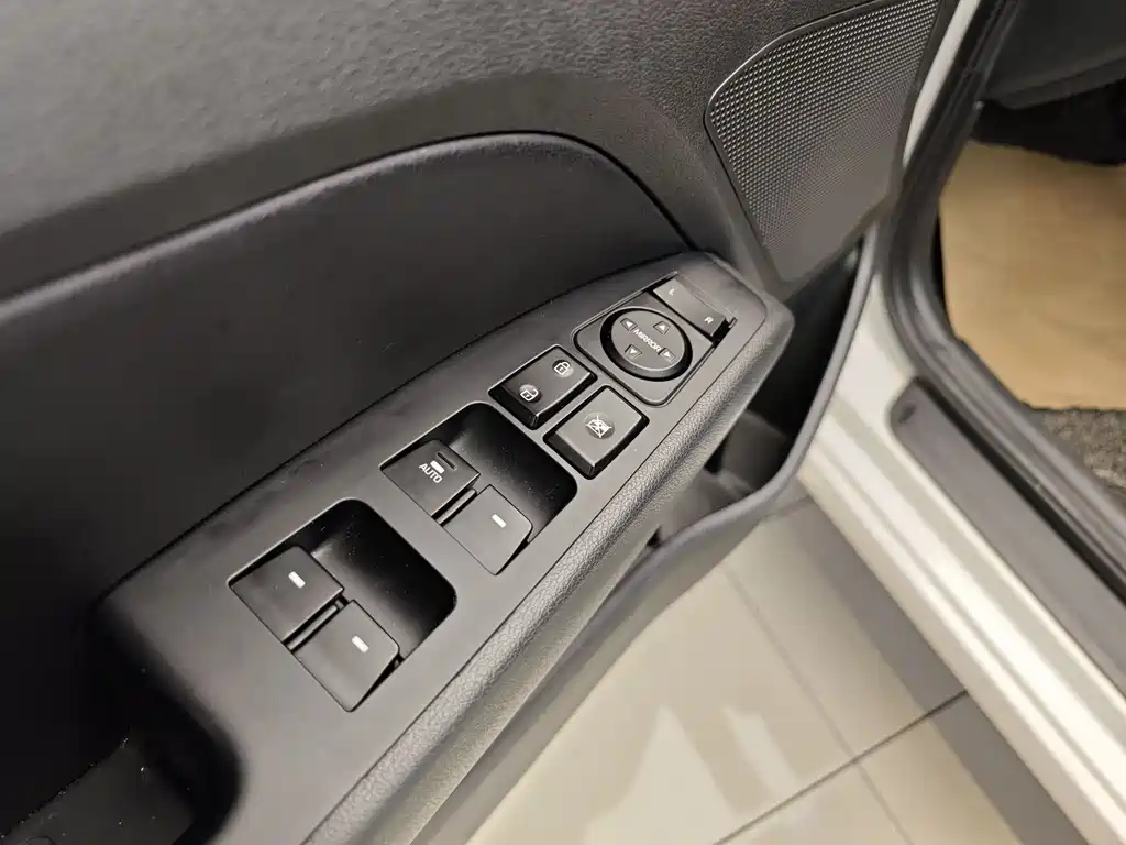 Hyundai Elantra 2016 1.6L Automatic Smart Elite 2018 - thumbnail 9