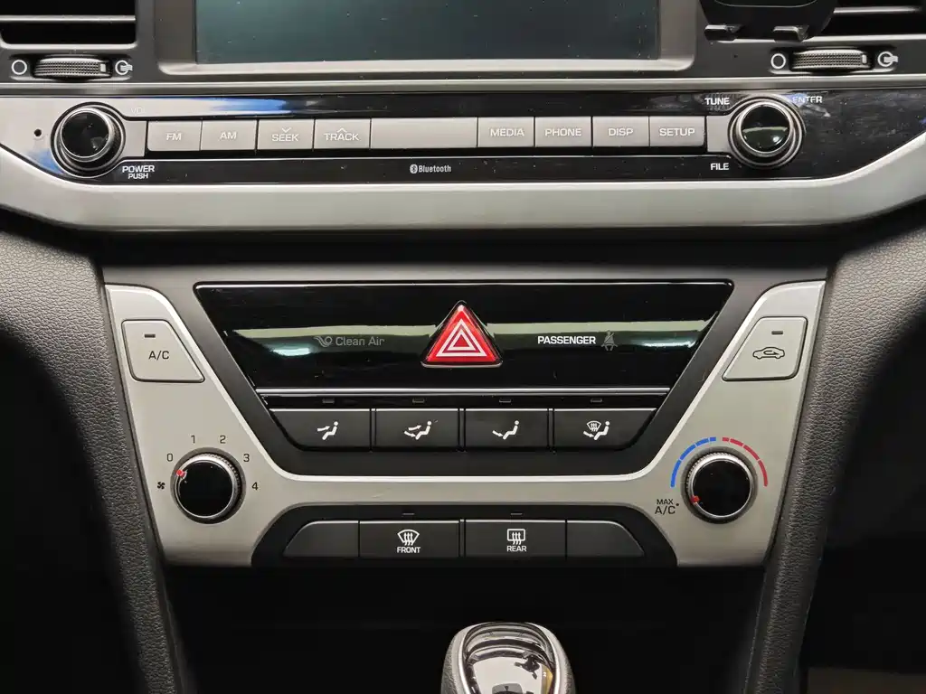 Hyundai Elantra 2016 1.6L Automatic Smart Elite 2018 - thumbnail 16