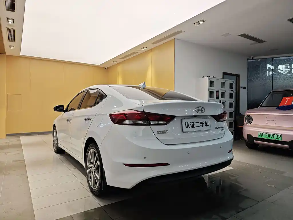 Hyundai Elantra 2016 1.6L Automatic Smart Elite 2018 - thumbnail 23