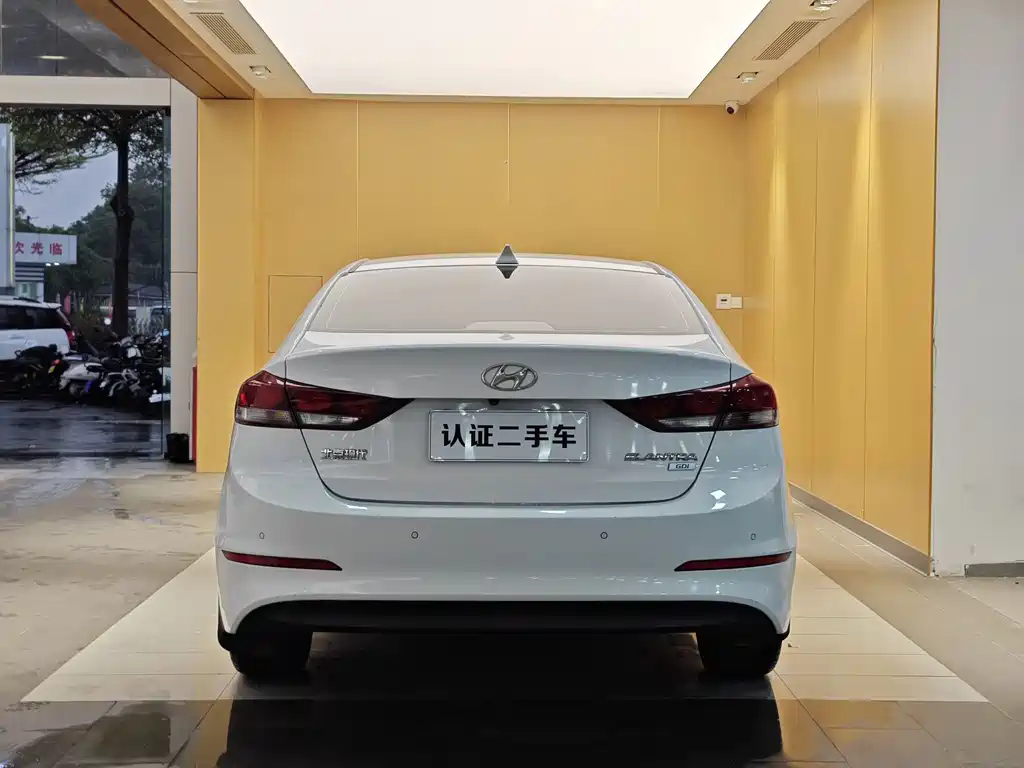 Hyundai Elantra 2016 1.6L Automatic Smart Elite 2018 - thumbnail 26