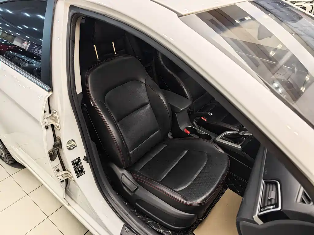 Hyundai Elantra 2016 1.6L Automatic Smart Elite 2018 - thumbnail 30