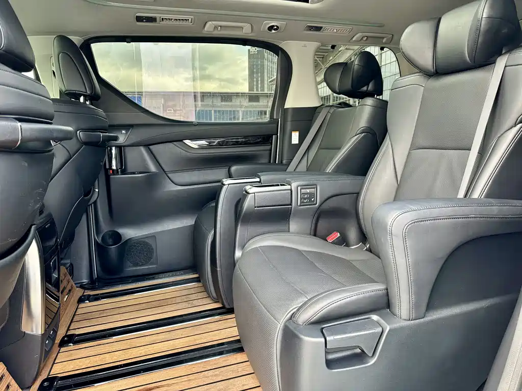Toyota Alphard 2019 Model Hybrid 2.5L HV Luxury Version 2019 - thumbnail 8