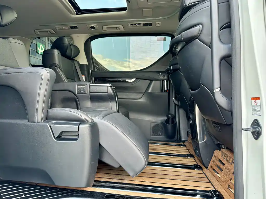 Toyota Alphard 2019 Model Hybrid 2.5L HV Luxury Version 2019 - thumbnail 9