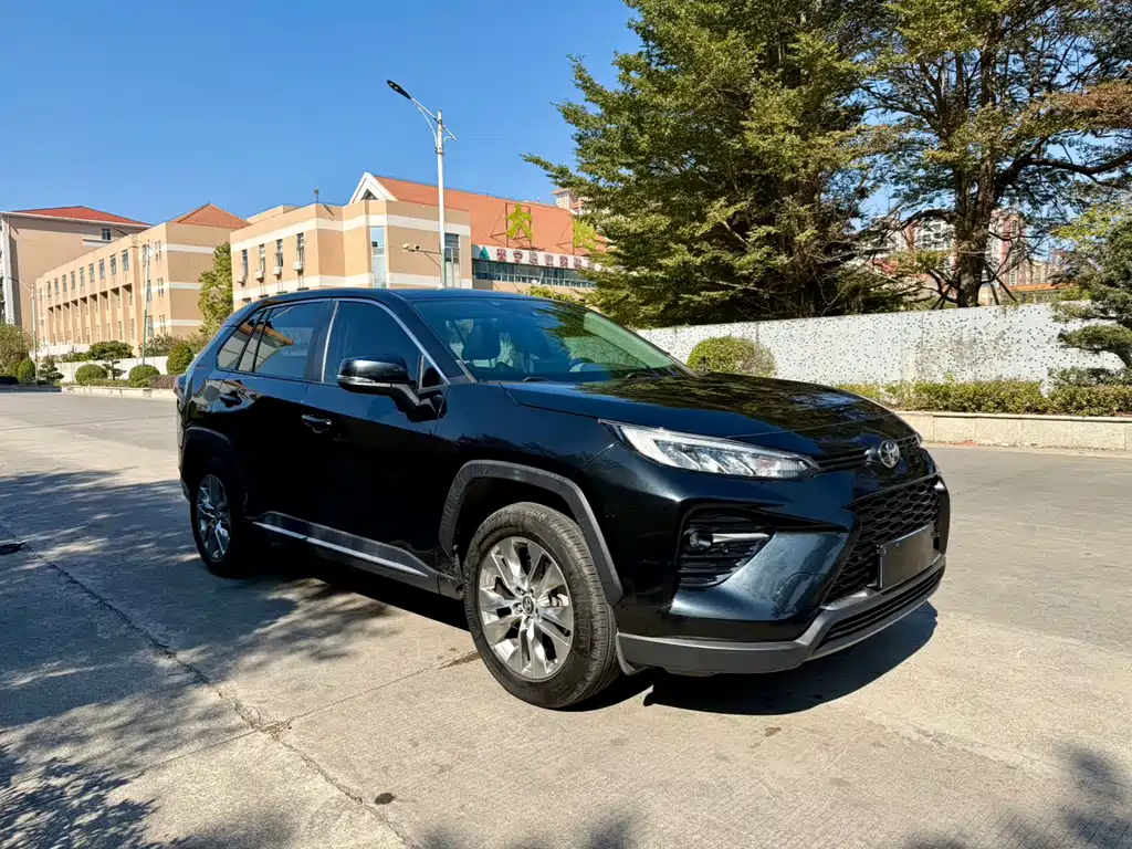 Toyota Venza 2021 2.0L CVT 2WD Luxury Edition 2021 - thumbnail 3