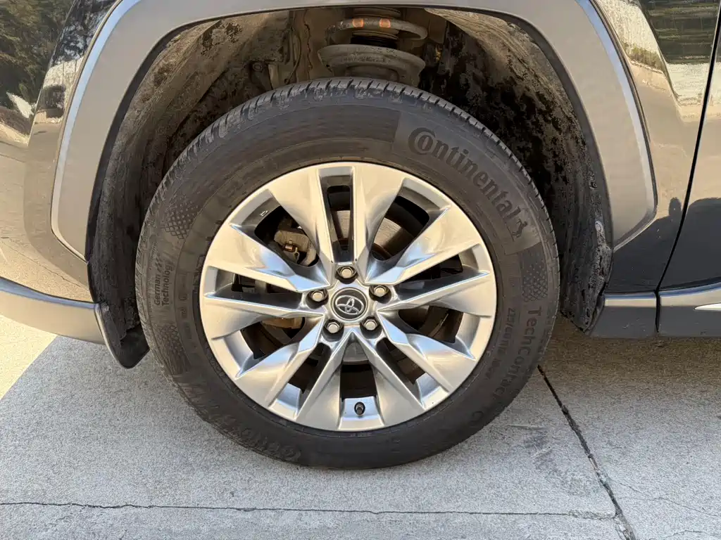 Toyota Venza 2021 2.0L CVT 2WD Luxury Edition 2021 - thumbnail 8