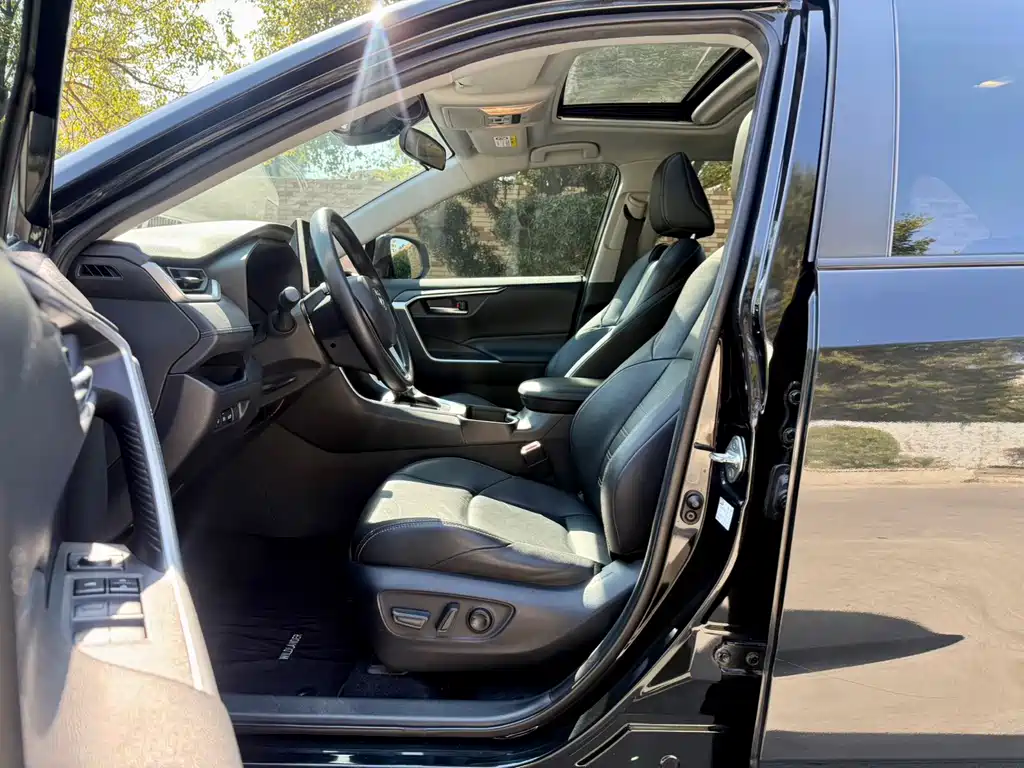 Toyota Venza 2021 2.0L CVT 2WD Luxury Edition 2021 - thumbnail 11