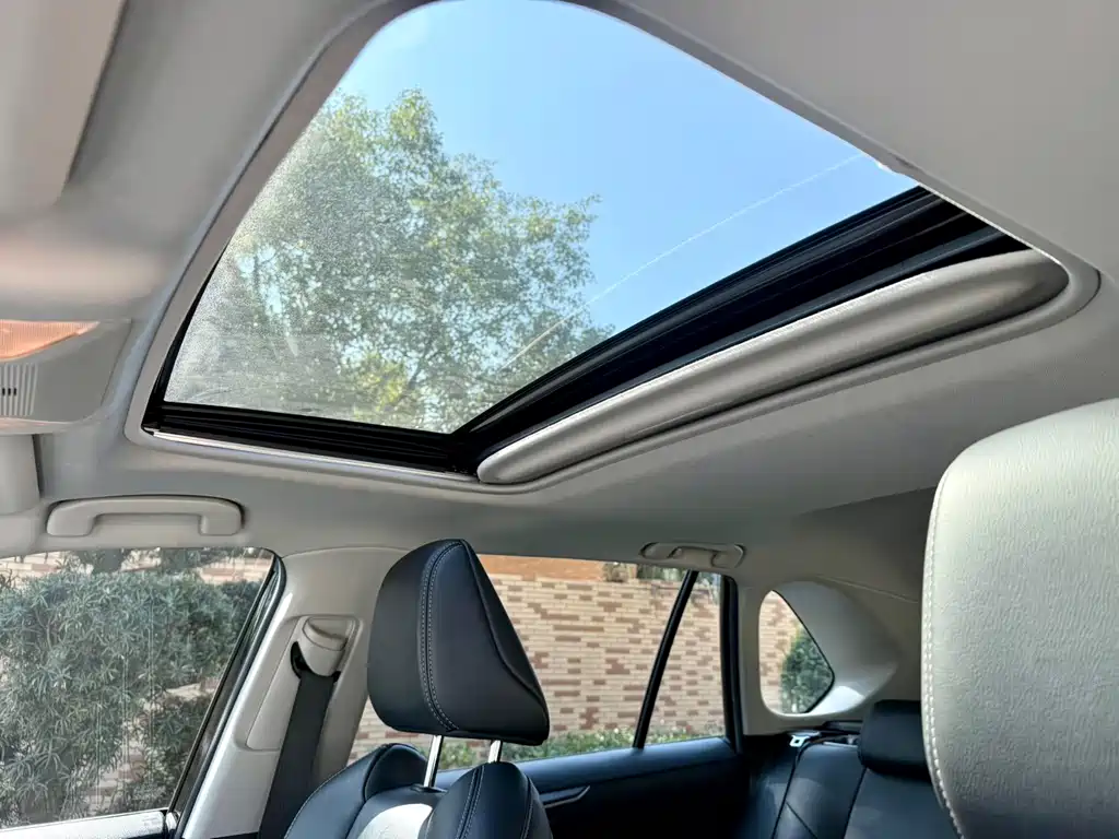 Toyota Venza 2021 2.0L CVT 2WD Luxury Edition 2021 - thumbnail 17
