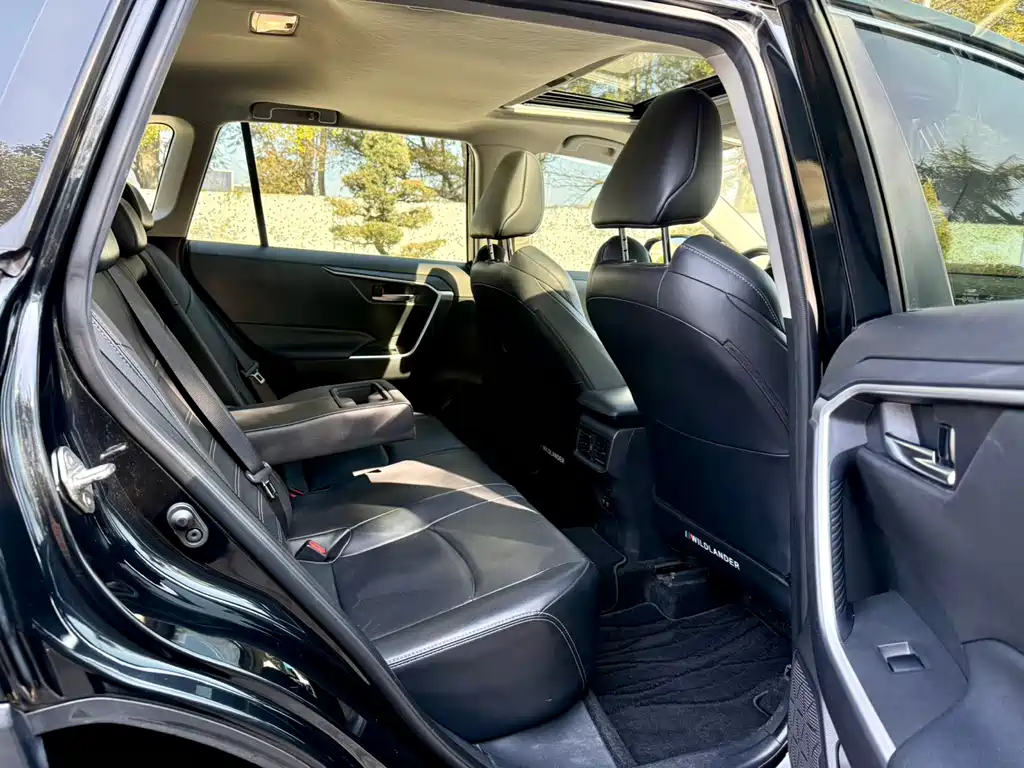 Toyota Venza 2021 2.0L CVT 2WD Luxury Edition 2021 - thumbnail 22