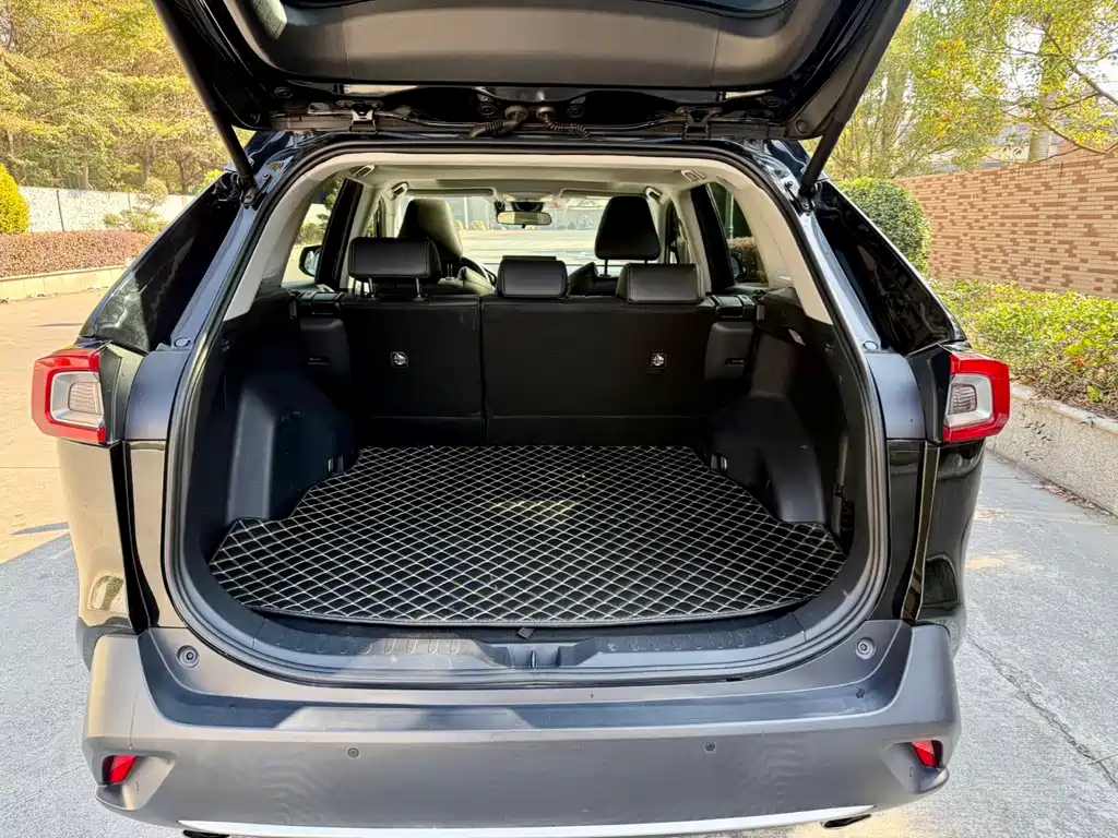 Toyota Venza 2021 2.0L CVT 2WD Luxury Edition 2021 - thumbnail 25