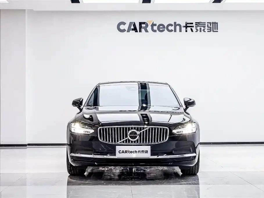 Volvo Volvo S90 2024 B5 Momentum Luxury Edition 2025 - thumbnail 2