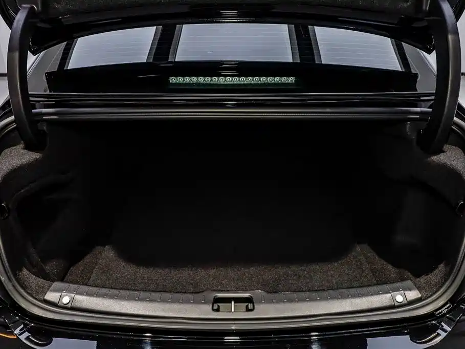 Volvo Volvo S90 2024 B5 Momentum Luxury Edition 2025 - thumbnail 6