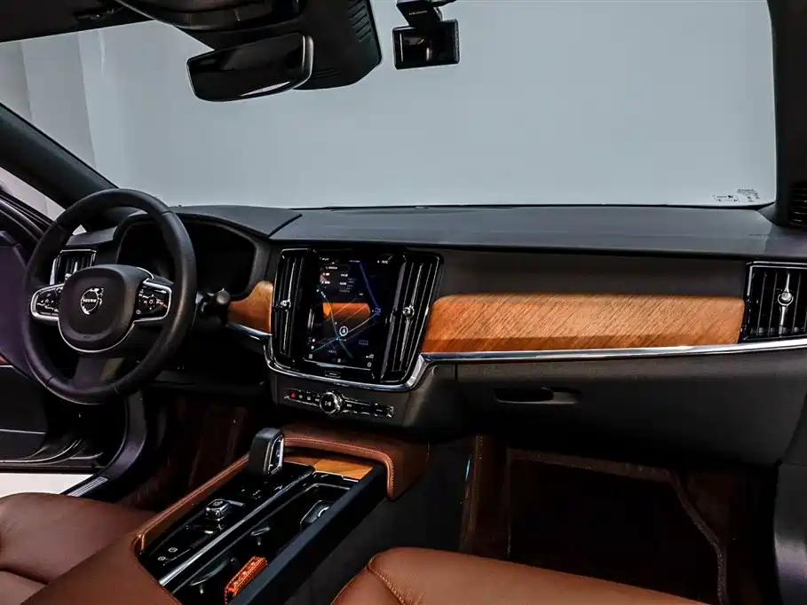 Volvo Volvo S90 2024 B5 Momentum Luxury Edition 2025 - thumbnail 12