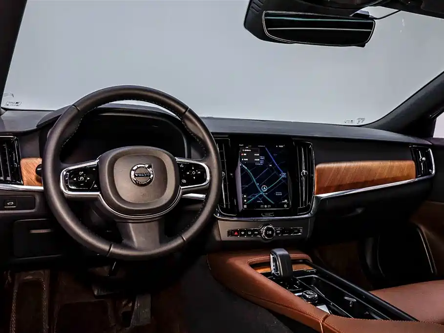Volvo Volvo S90 2024 B5 Momentum Luxury Edition 2025 - thumbnail 18