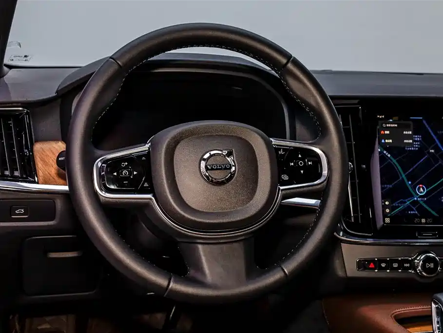 Volvo Volvo S90 2024 B5 Momentum Luxury Edition 2025 - thumbnail 19