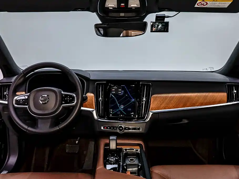 Volvo Volvo S90 2024 B5 Momentum Luxury Edition 2025 - thumbnail 20