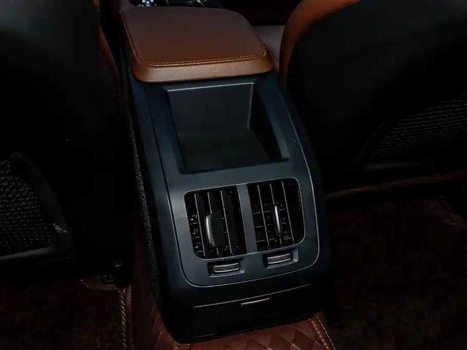 Volvo Volvo S90 2024 B5 Momentum Luxury Edition 2025 - thumbnail 23