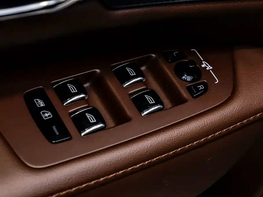 Volvo Volvo S90 2024 B5 Momentum Luxury Edition 2025 - thumbnail 24
