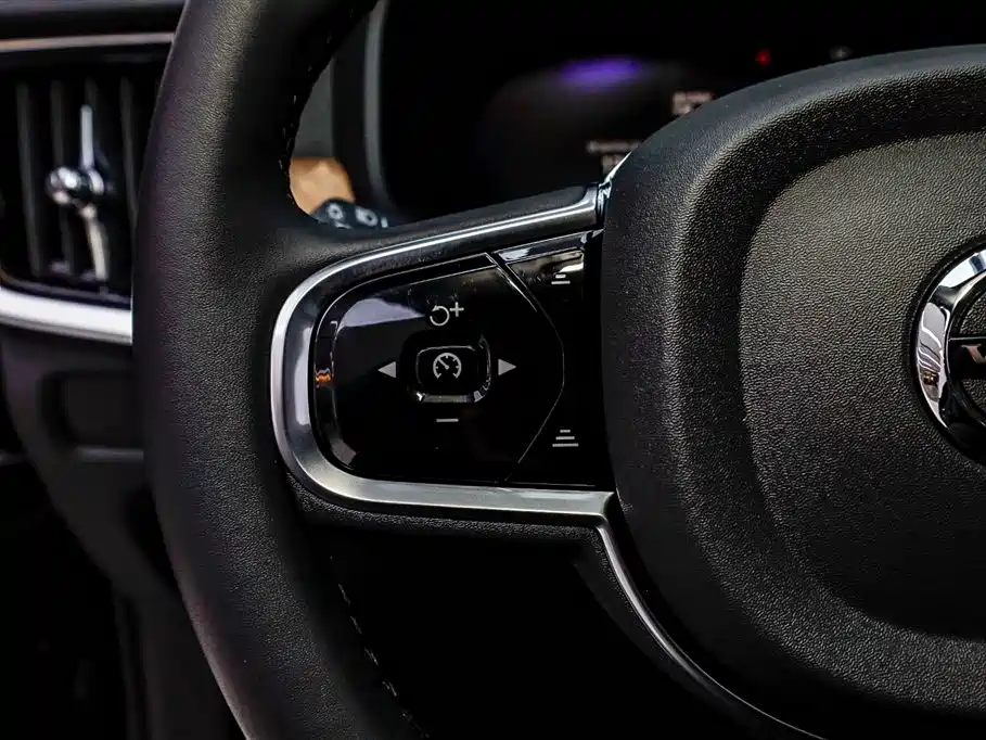 Volvo Volvo S90 2024 B5 Momentum Luxury Edition 2025 - thumbnail 26