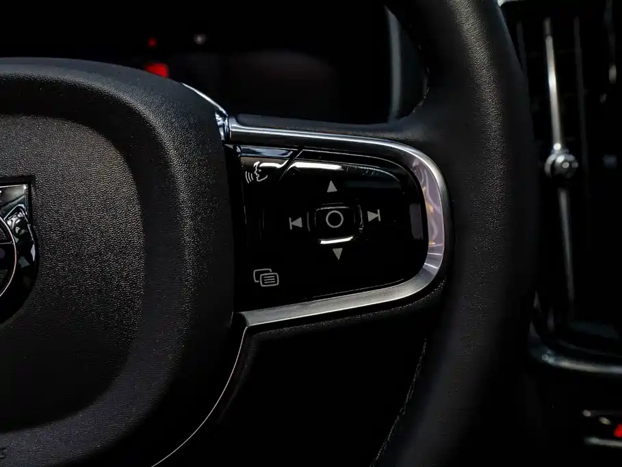 Volvo Volvo S90 2024 B5 Momentum Luxury Edition 2025 - thumbnail 27